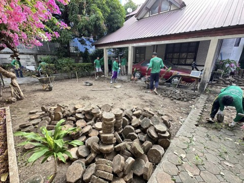 รับรื้ออิฐตัวหนอนเก่า-พร้อมบริการปูพื้นใหม่
